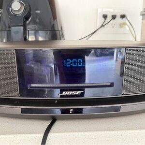 Bose Black and Silver Audio System